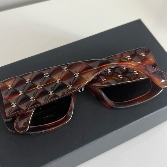 Chanel Brown Sunglasses - Picture 4 of 10